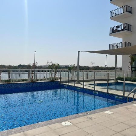 Next To Yas Island'S Gems - Canal+Pool View Apartment Abu Dhabi Exterior photo