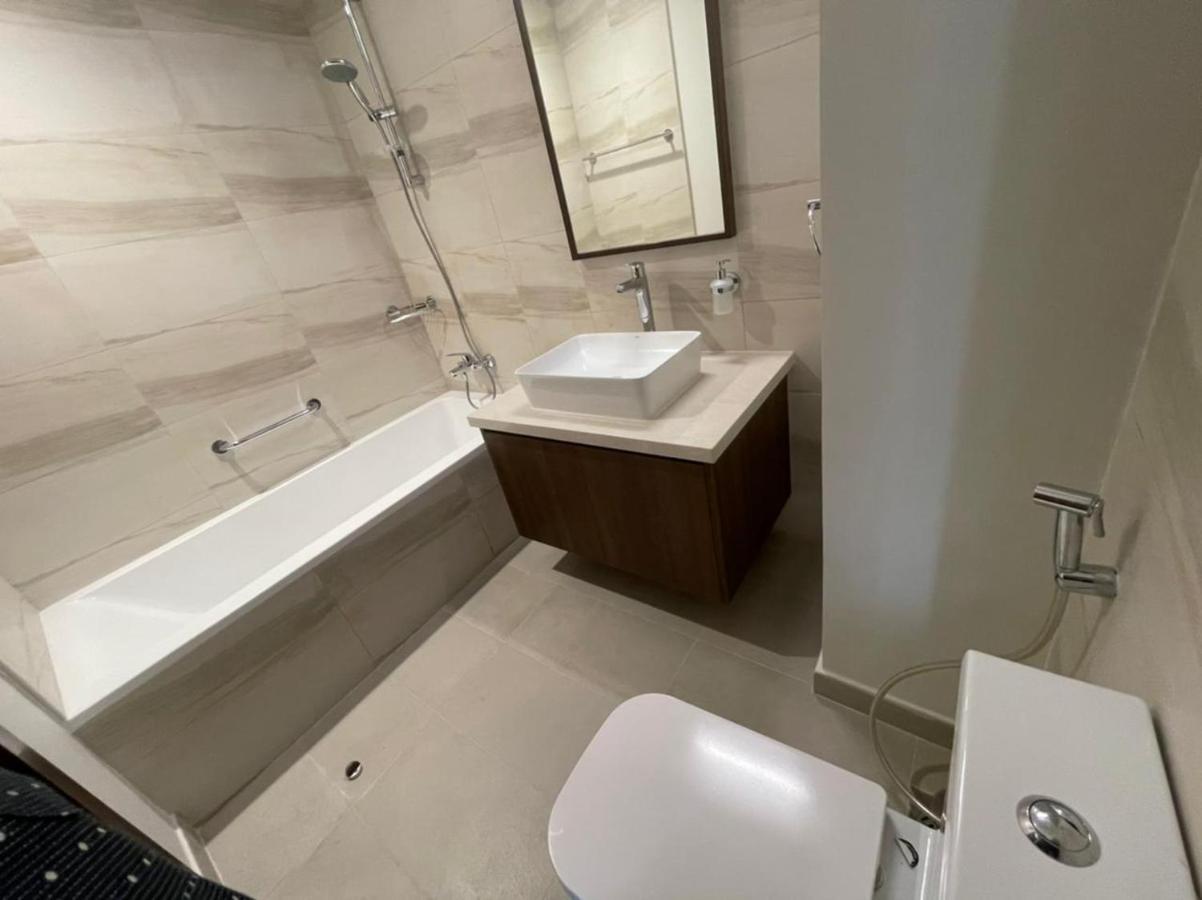 Next To Yas Island'S Gems - Canal+Pool View Apartment Abu Dhabi Exterior photo