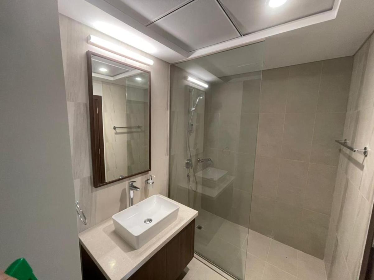 Next To Yas Island'S Gems - Canal+Pool View Apartment Abu Dhabi Exterior photo