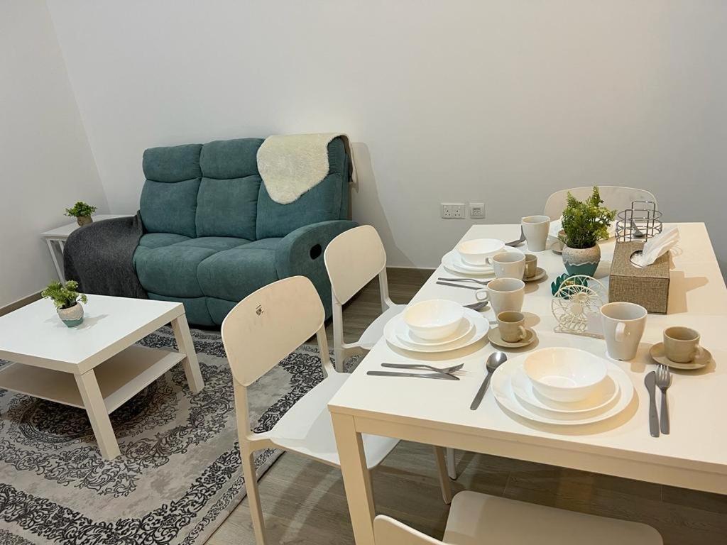 Next To Yas Island'S Gems - Canal+Pool View Apartment Abu Dhabi Exterior photo