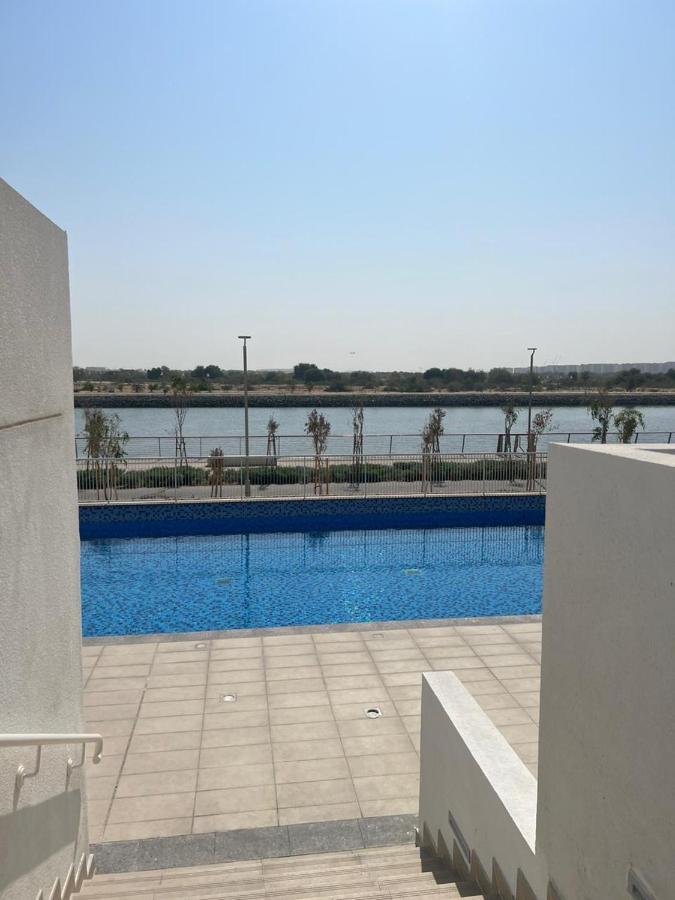 Next To Yas Island'S Gems - Canal+Pool View Apartment Abu Dhabi Exterior photo